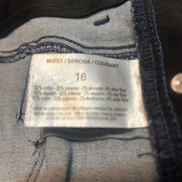 Code Bleu distressed 5 pocket denim cropped jeans, size 16 - Picture 5 of 5